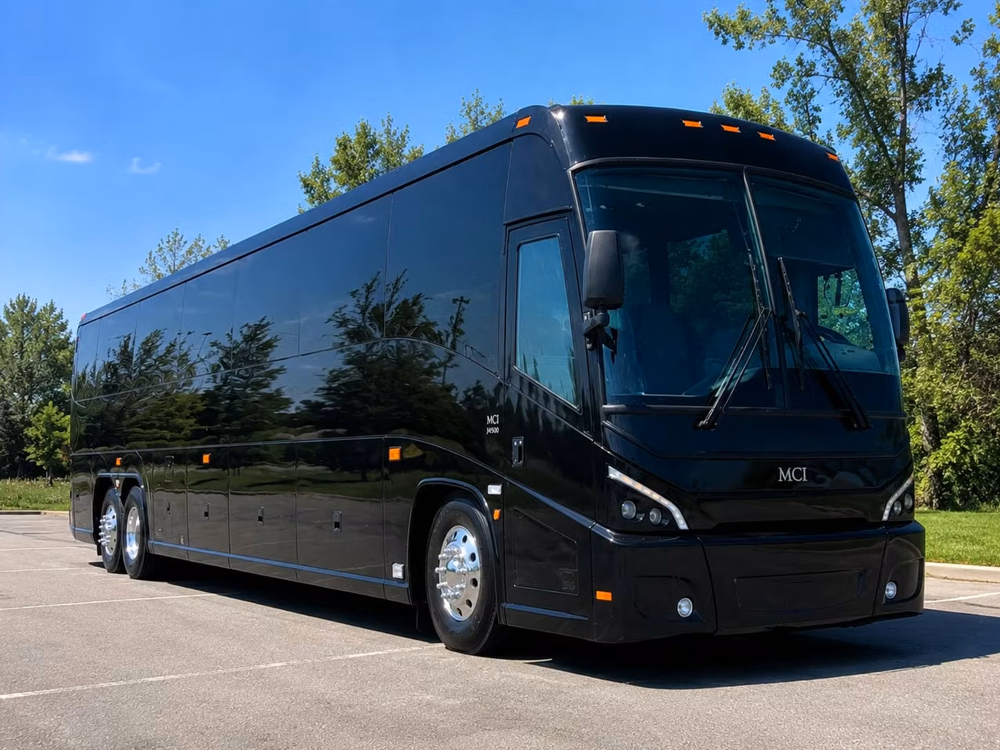 field trip bus rentals to manchester s best museums and cultural destinations